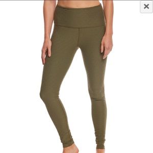 Beyond yoga quilted leggings